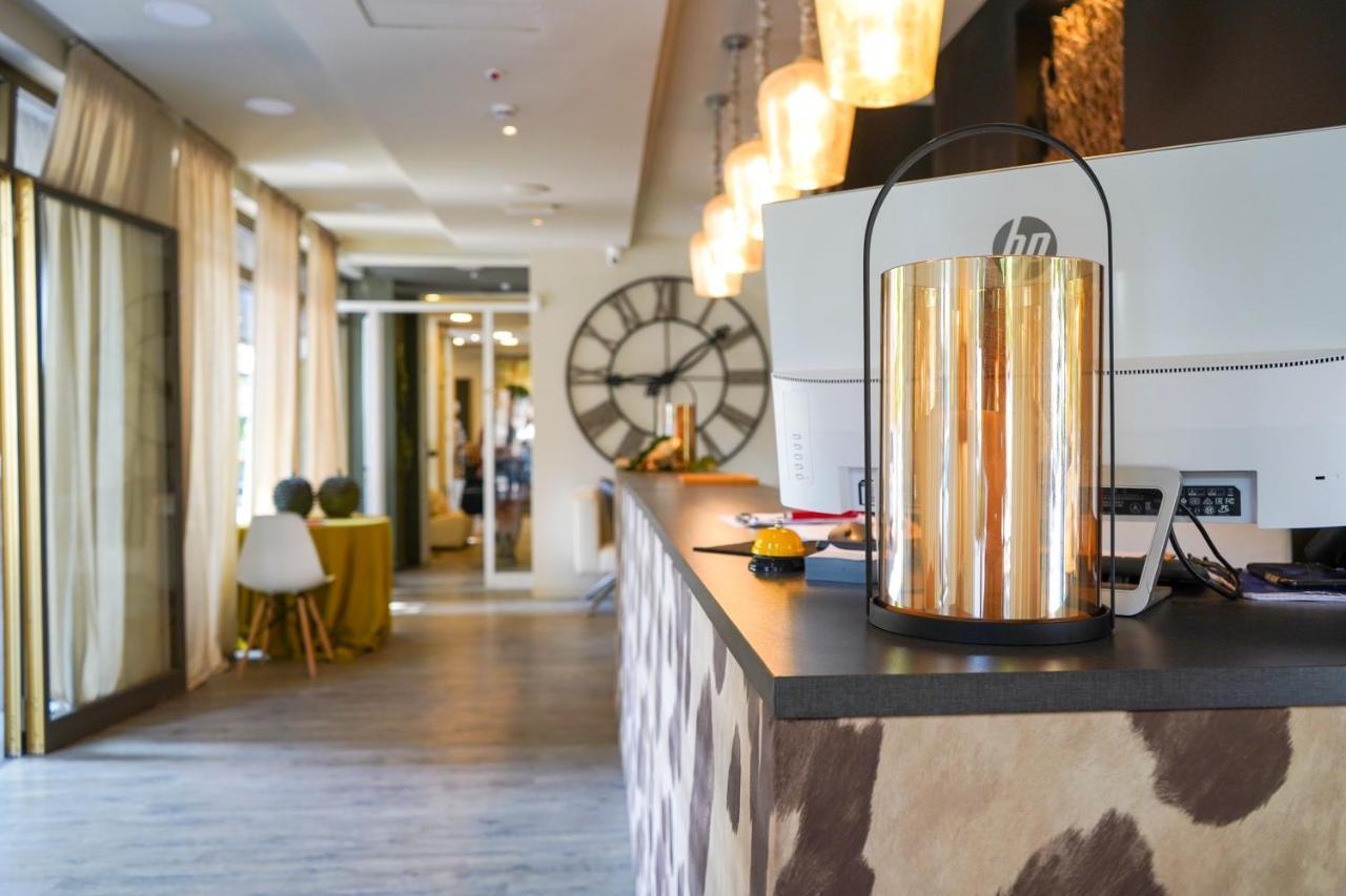 Hotel Rex Gabicce Mare Bagian luar foto